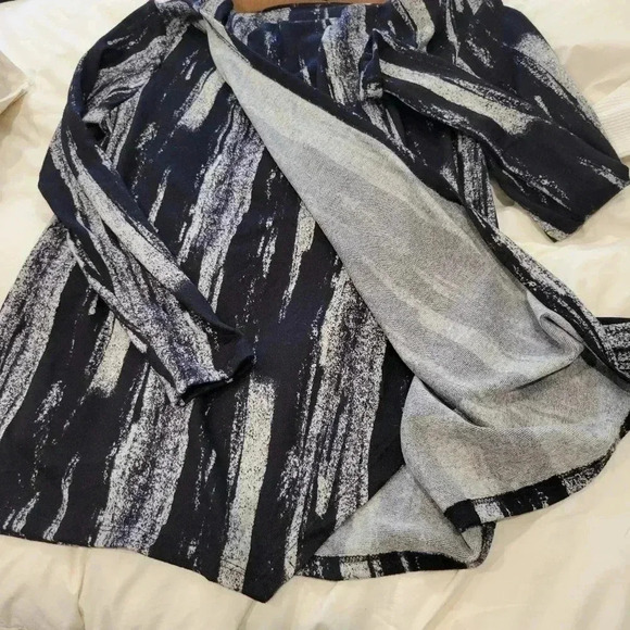 Womans Black & White Tunic Blouse L by Lily Morgan long sleeves - Picture 4 of 5